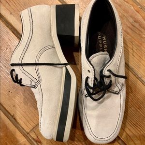 Vintage suede cream/black platform hush puppies